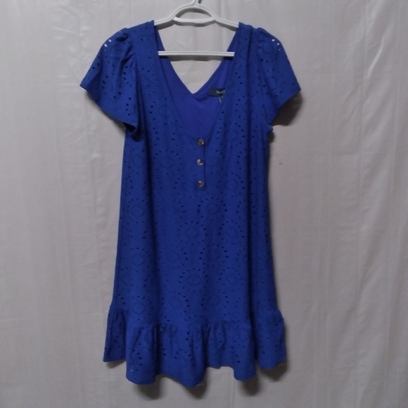 𝅺modcloth Light Shining Through Babydoll Dress Blue Eyelet Henley V-Neck Size M - Picture 1 of 10